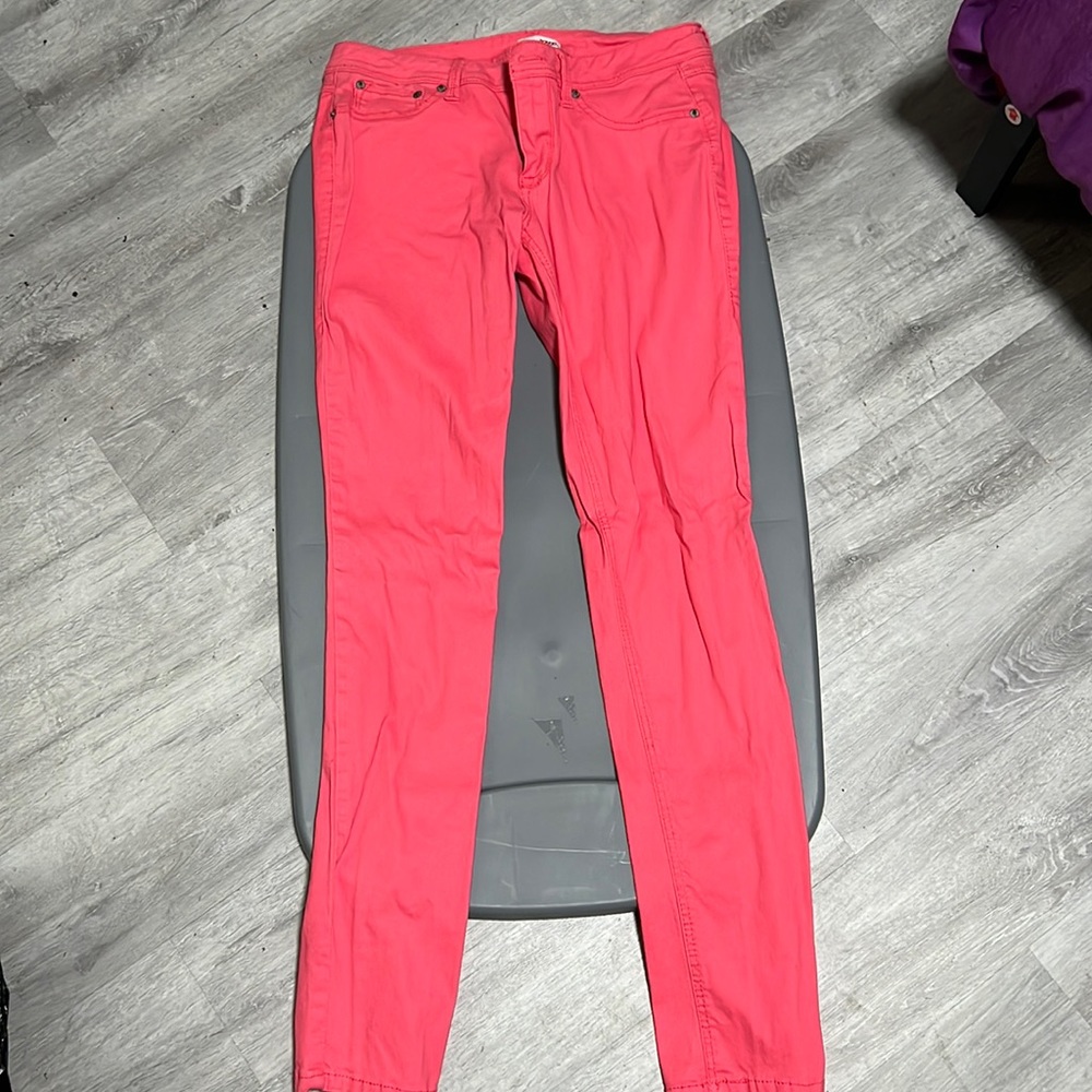 Bongo. Pink. Size 11